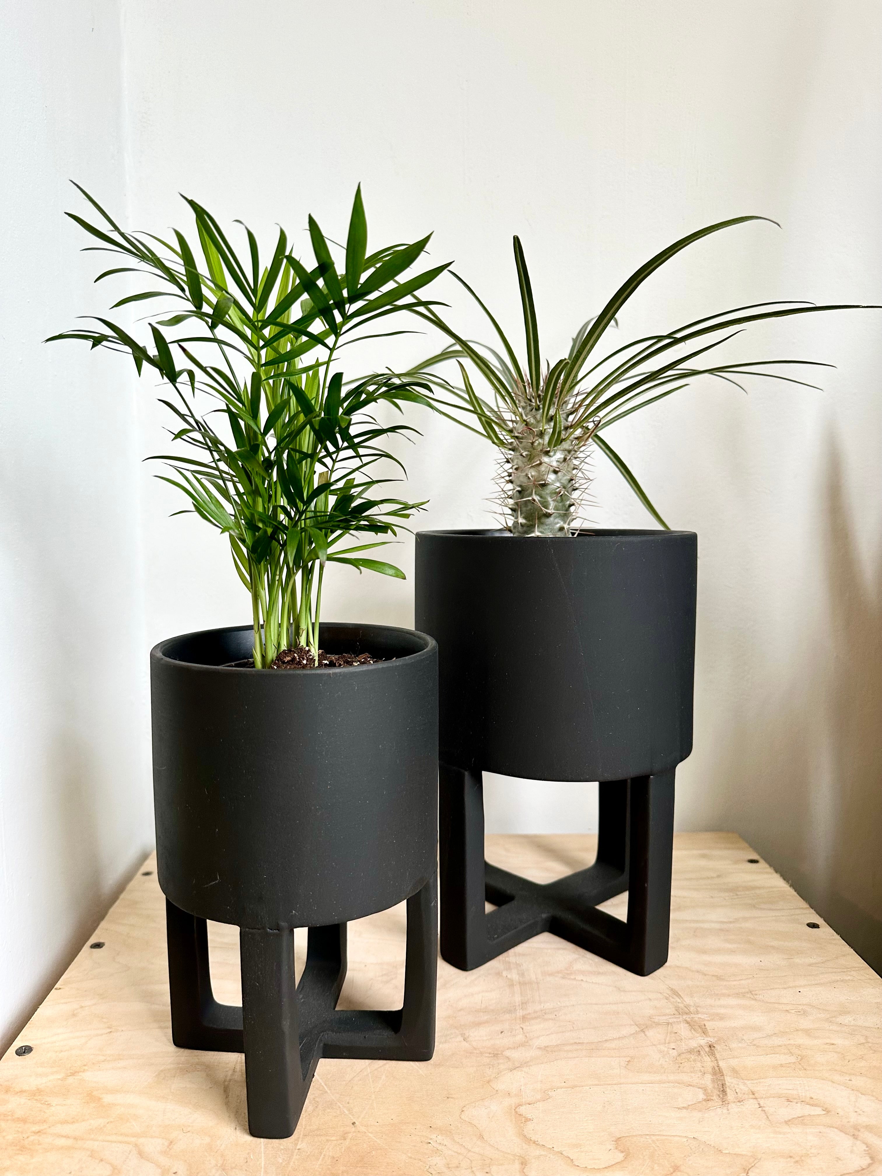 Santurce Footed Pot Collection