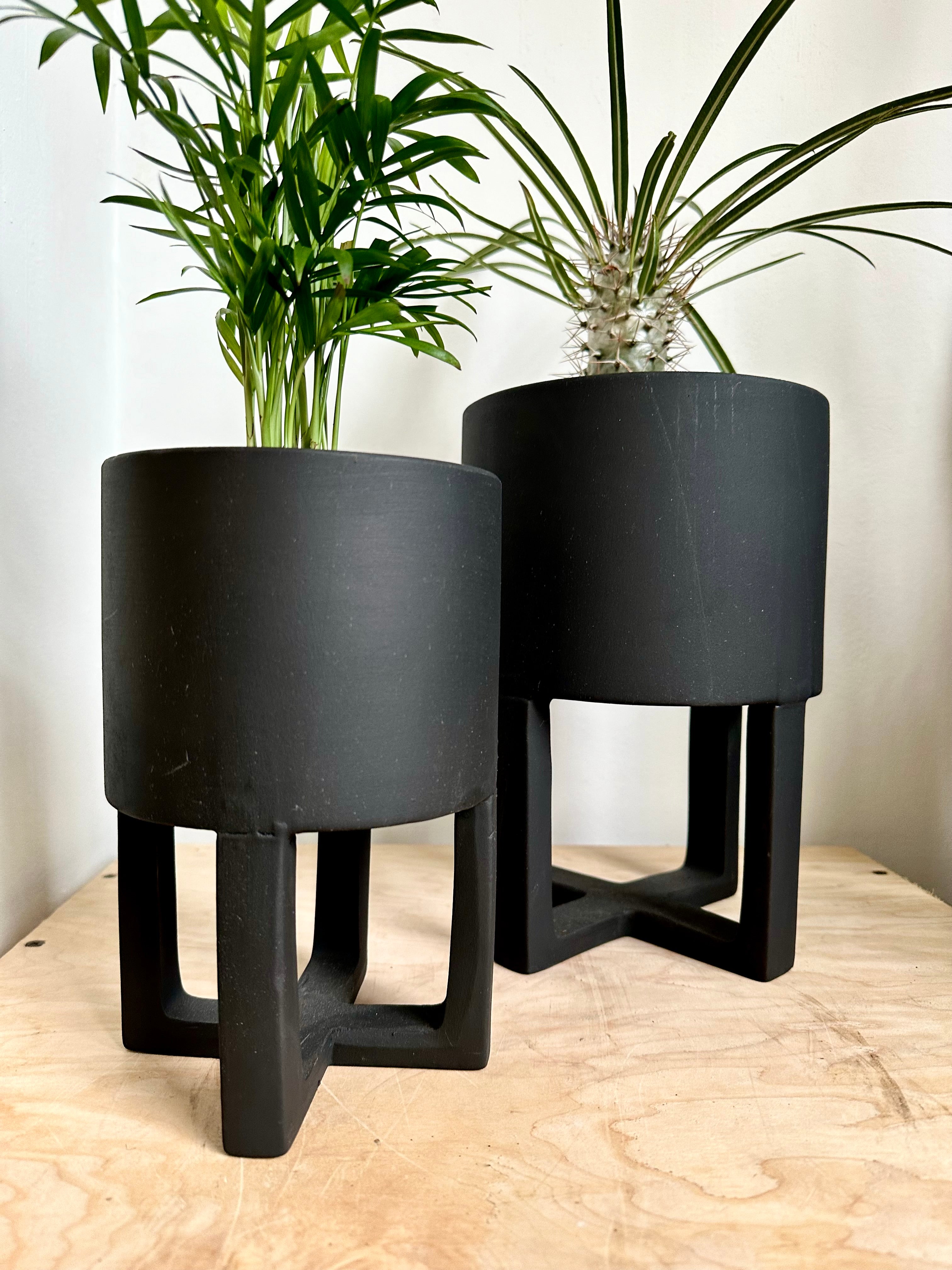 Santurce Footed Pot Collection