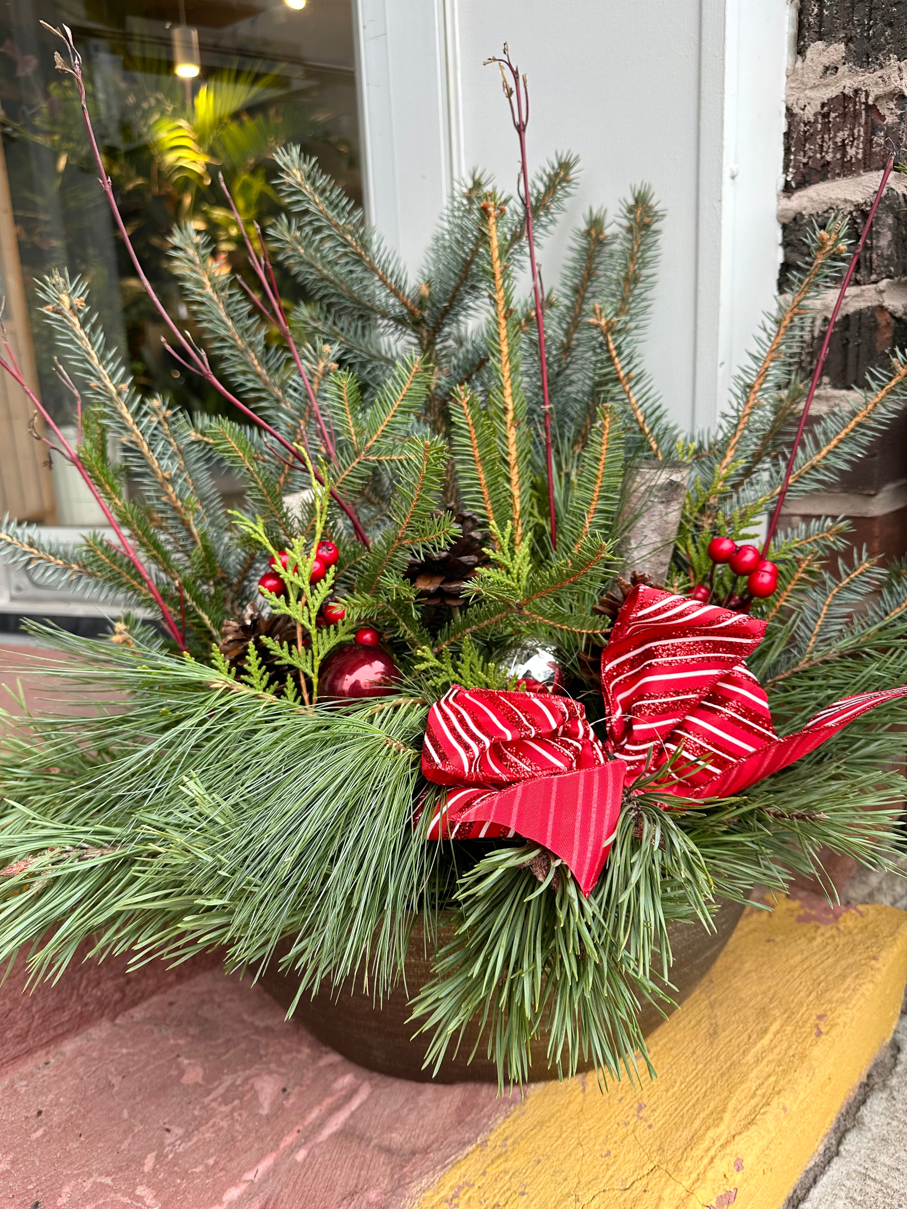 Premium Urbana Holiday Planter